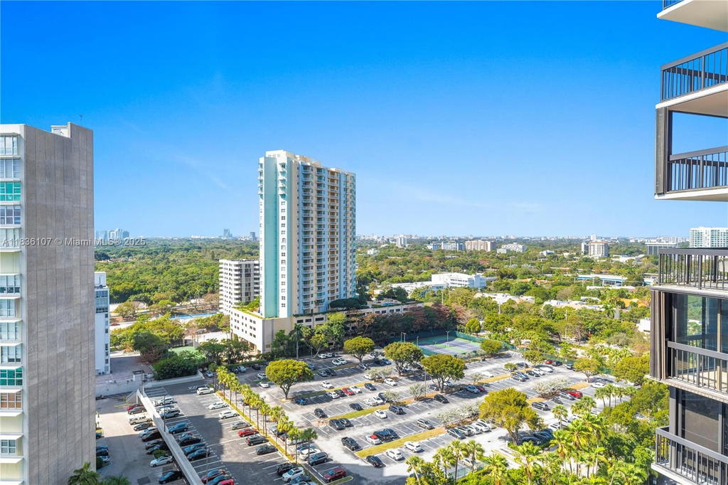 Real estate property located at 2333 Brickell Ave #1908, Miami-dade, Brickell Bay Club Condo, Miami, FL