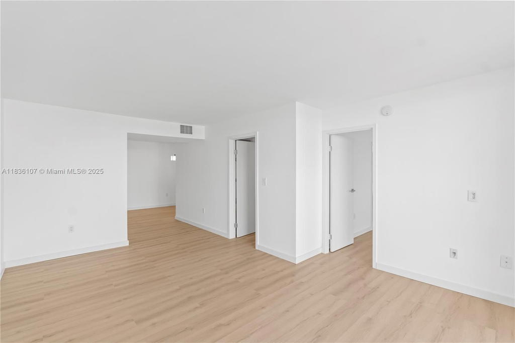 Real estate property located at 2333 Brickell Ave #1908, Miami-dade, Brickell Bay Club Condo, Miami, FL