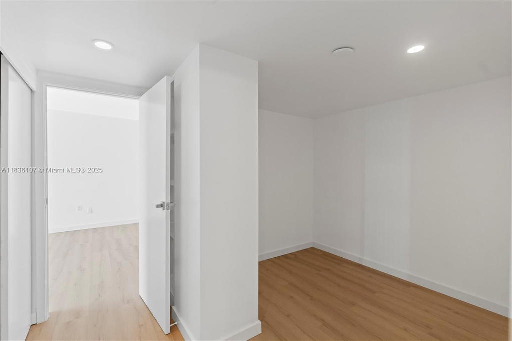 Real estate property located at 2333 Brickell Ave #1908, Miami-dade, Brickell Bay Club Condo, Miami, FL