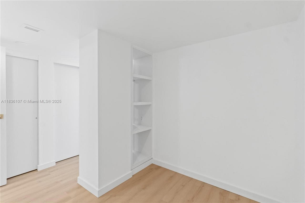 Real estate property located at 2333 Brickell Ave #1908, Miami-dade, Brickell Bay Club Condo, Miami, FL