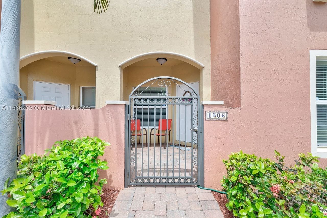 Real estate property located at 2851 Prospect Rd #1306, Broward, Tuscan Villas Condo, Tamarac, FL