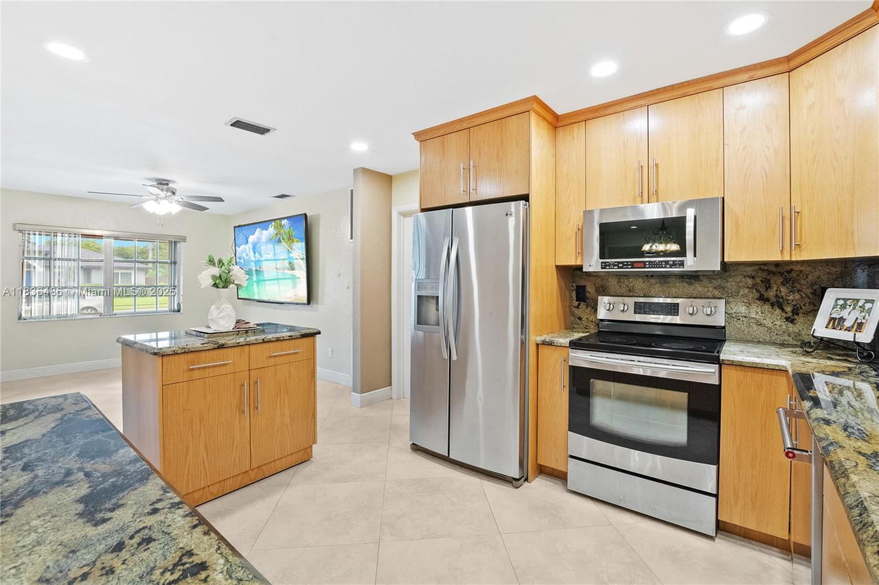 Real estate property located at 180 125th Ave, Broward, Melaleuca Isles, Plantation, FL