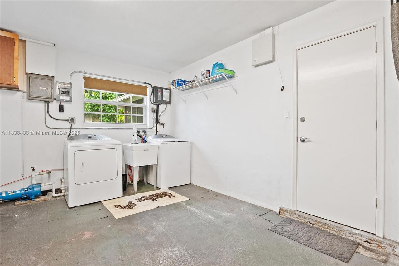 Real estate property located at 180 125th Ave, Broward, Melaleuca Isles, Plantation, FL