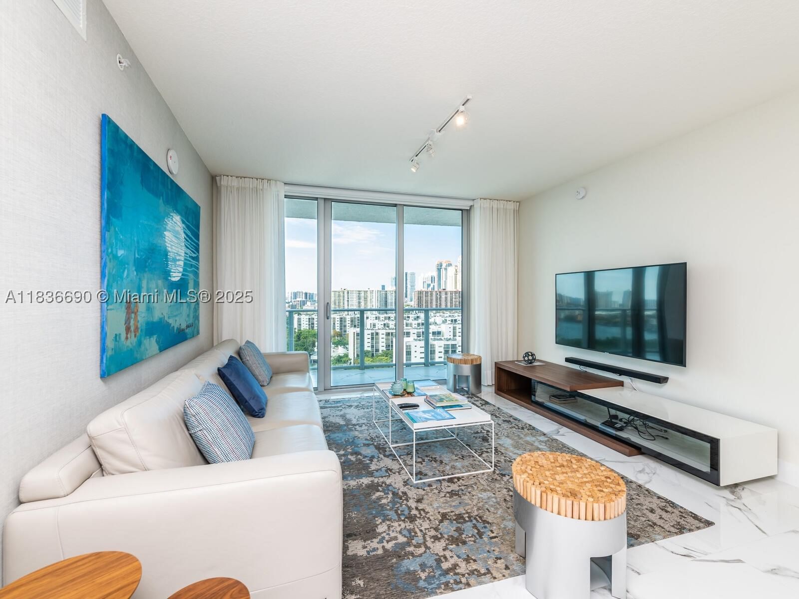 Real estate property located at 300 Sunny Isles Blvd #5-1605, Miami-dade, Parque Towers Condo, Sunny Isles Beach, FL