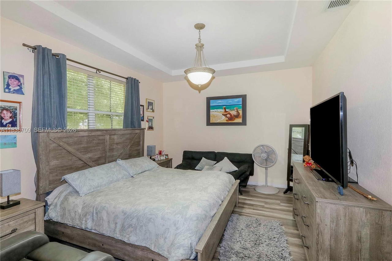 Real estate property located at 12548 126th Ave, Miami-dade, Kendall Breeze South, Miami, FL