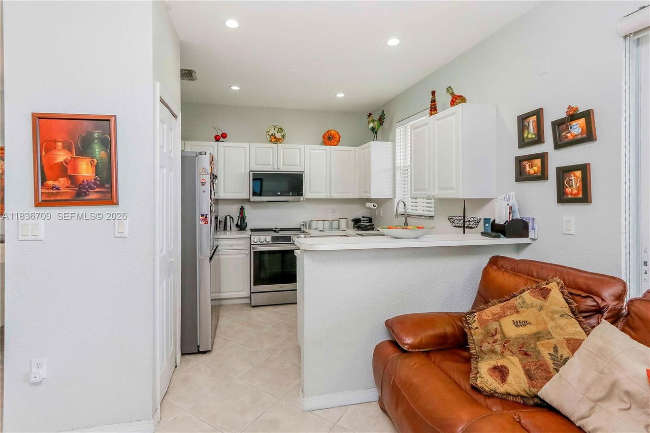 Real estate property located at 12548 126th Ave, Miami-dade, Kendall Breeze South, Miami, FL