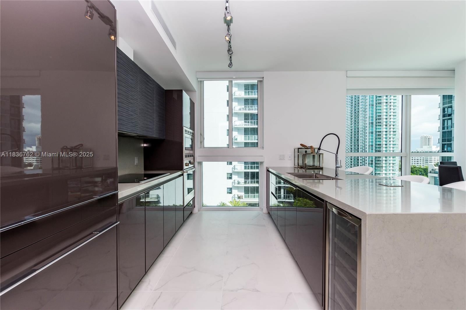 Real estate property located at 1080 Brickell Ave #1708, Miami-dade, The Bond (1080 Brickell), Miami, FL