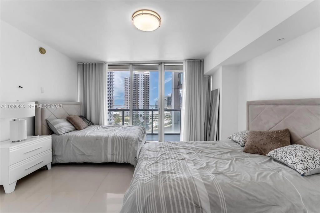 Real estate property located at 495 Brickell Ave #1022, Miami-dade, Icon Brickell No Two, Miami, FL