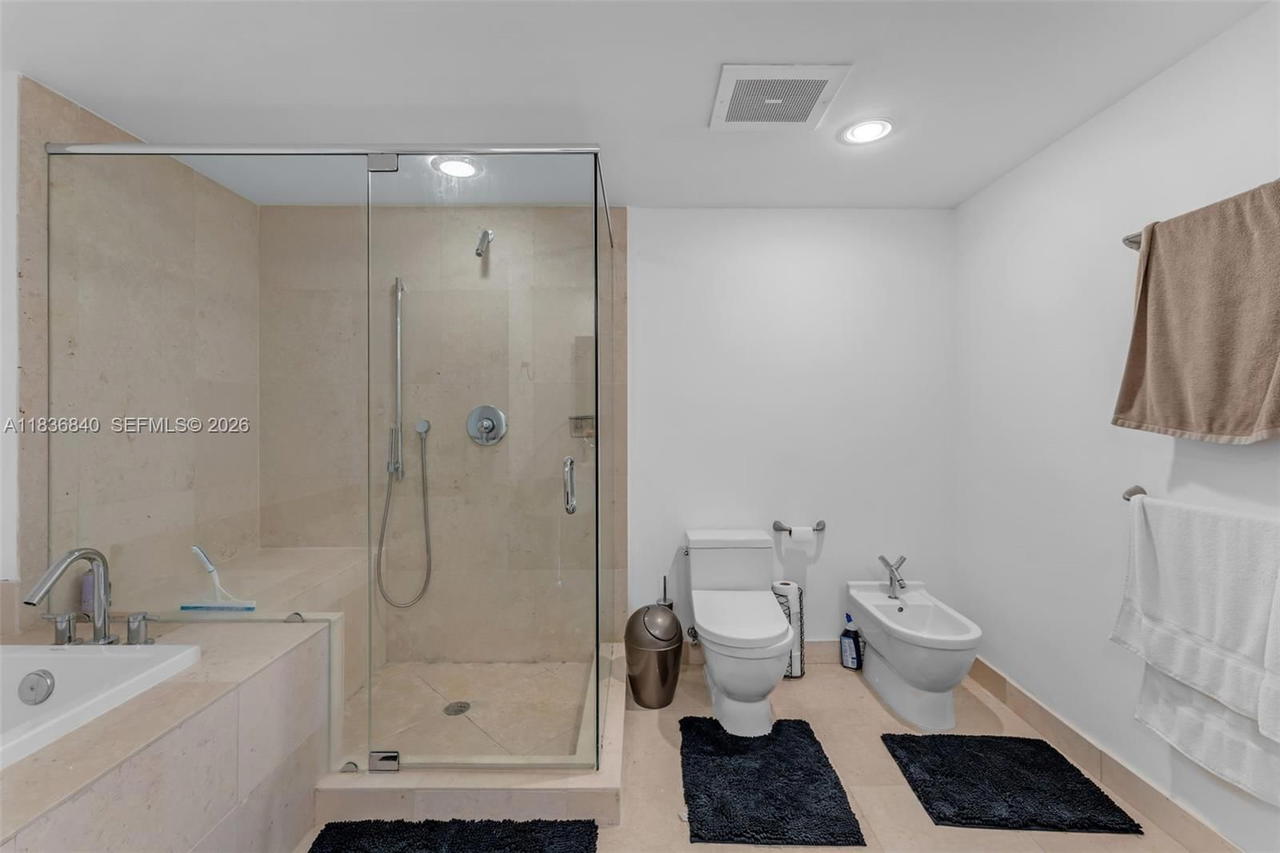 Real estate property located at 495 Brickell Ave #1022, Miami-dade, Icon Brickell No Two, Miami, FL
