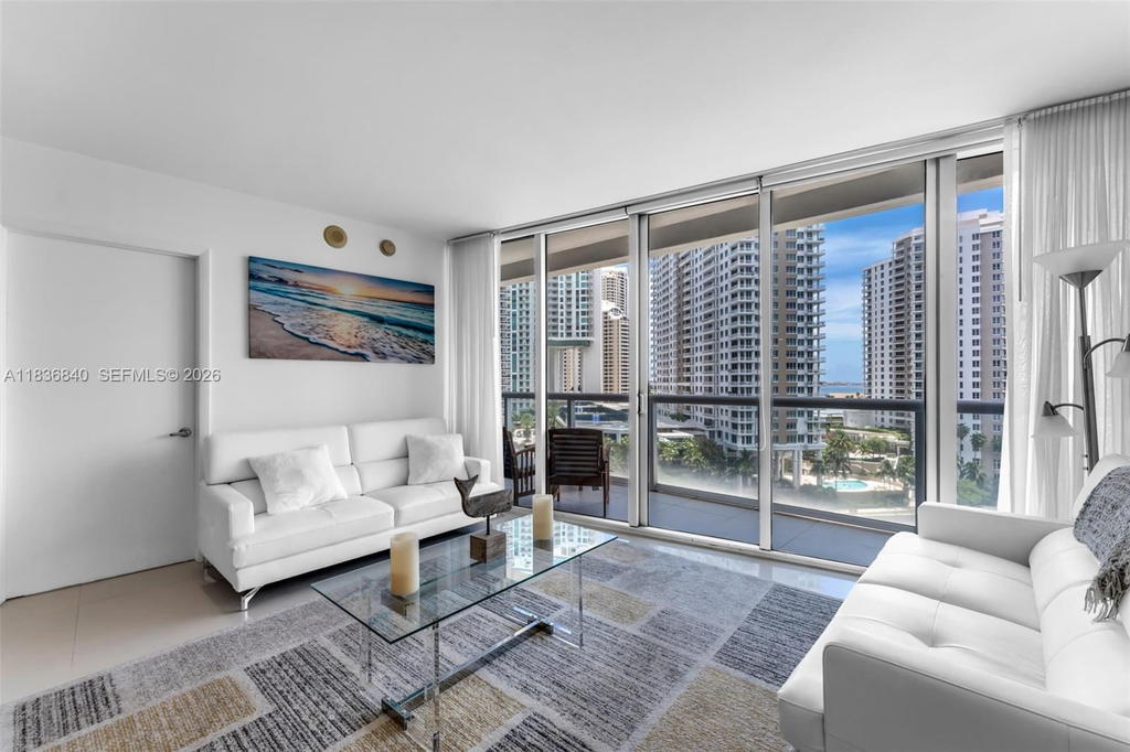 Real estate property located at 495 Brickell Ave #1022, Miami-dade, Icon Brickell No Two, Miami, FL