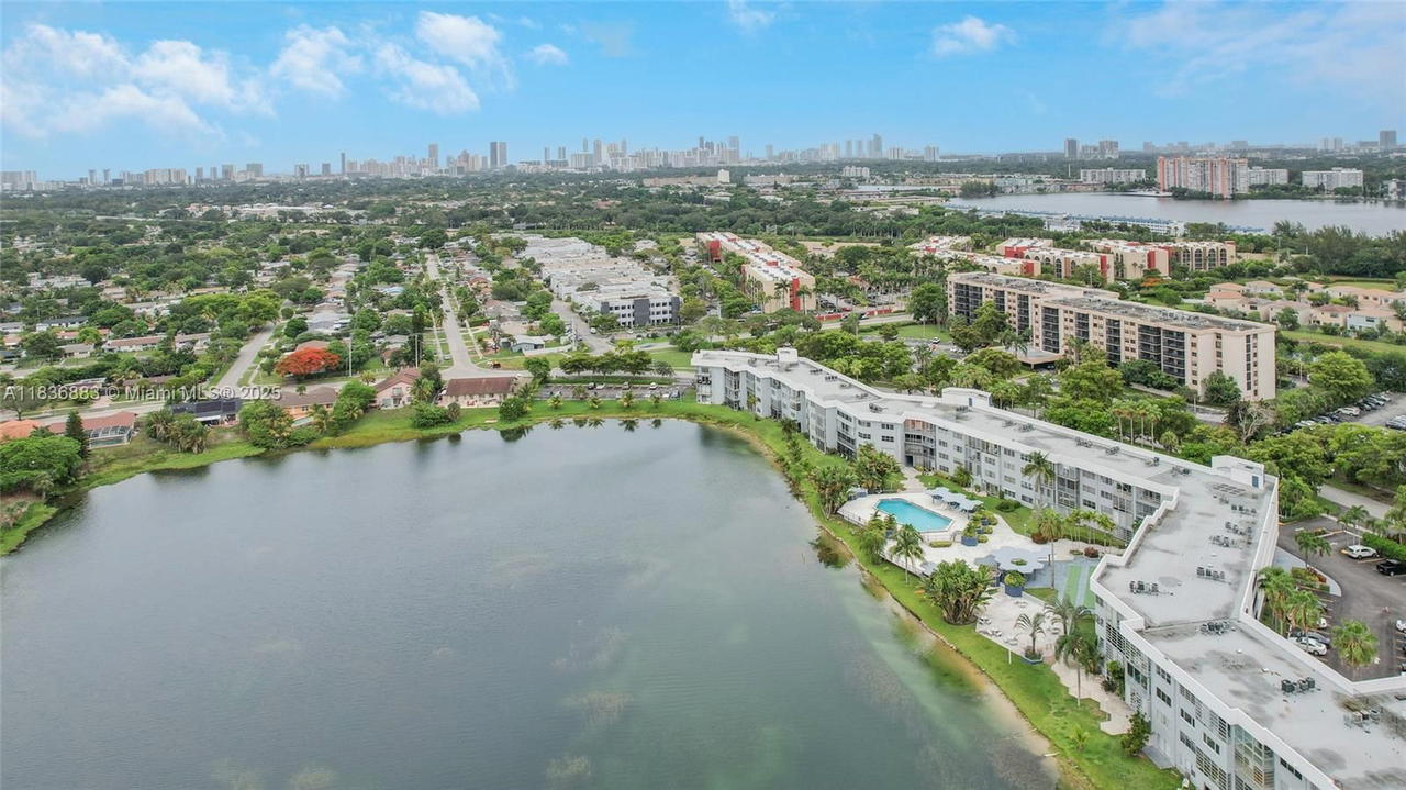 Real estate property located at 877 195th St #119, Miami-dade, Azure Lake Condo, Miami, FL