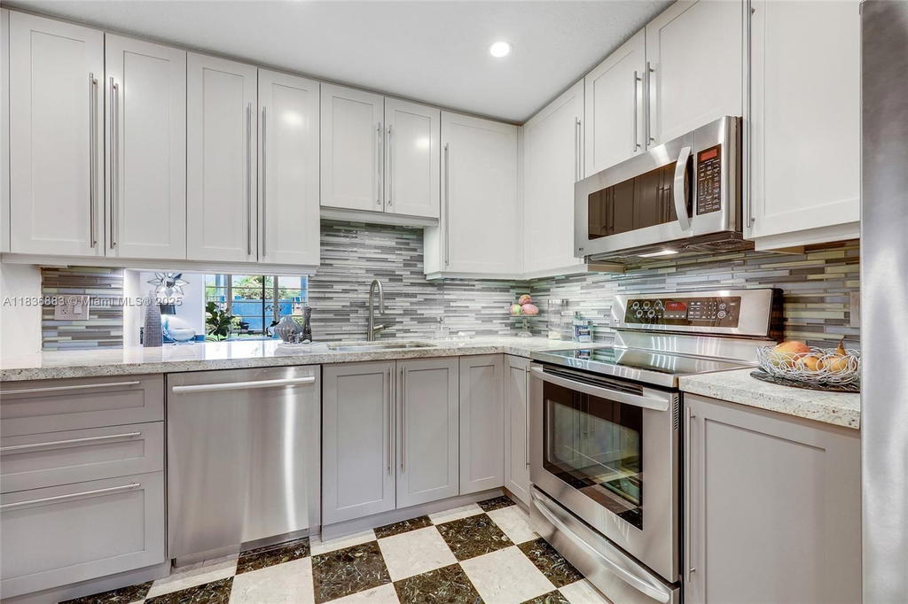 Real estate property located at 877 195th St #119, Miami-dade, Azure Lake Condo, Miami, FL