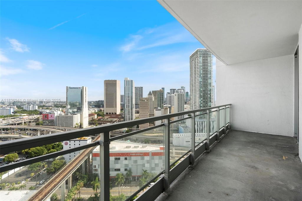 Real estate property located at 90 3rd St #2506, Miami-dade, Ivy Condo, Miami, FL