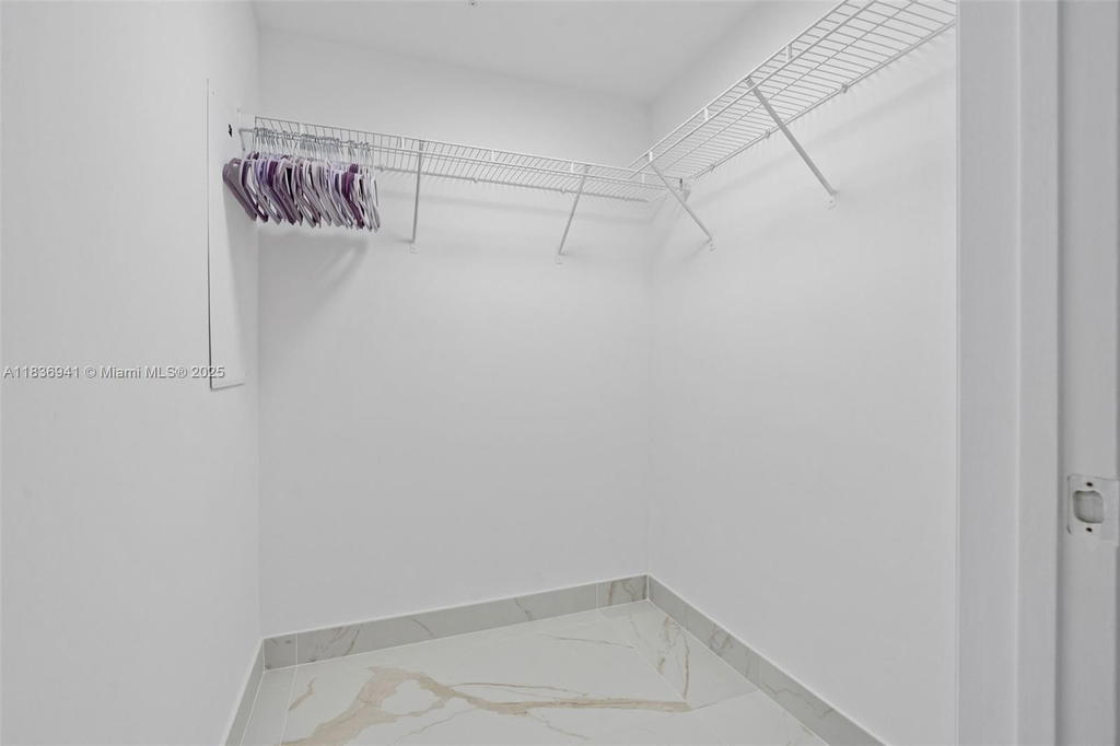 Real estate property located at 90 3rd St #2506, Miami-dade, Ivy Condo, Miami, FL