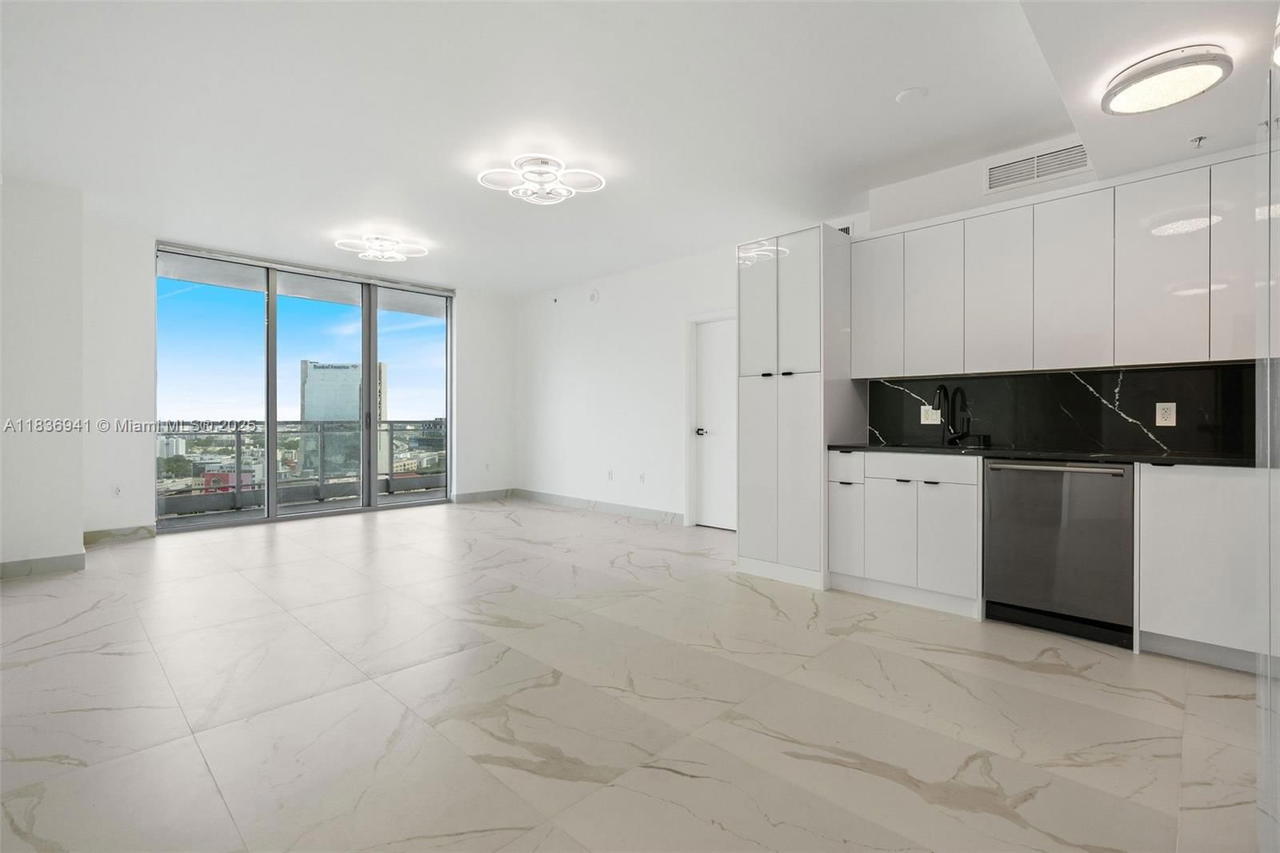 Real estate property located at 90 3rd St #2506, Miami-dade, Ivy Condo, Miami, FL