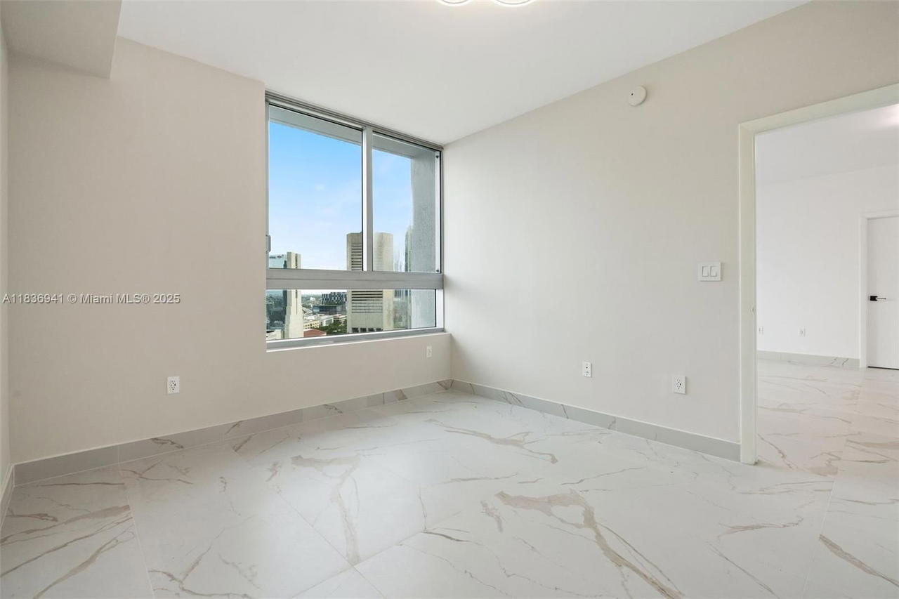 Real estate property located at 90 3rd St #2506, Miami-dade, Ivy Condo, Miami, FL