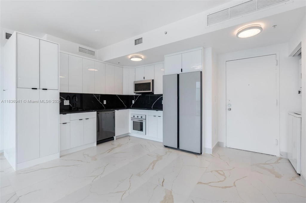 Real estate property located at 90 3rd St #2506, Miami-dade, Ivy Condo, Miami, FL