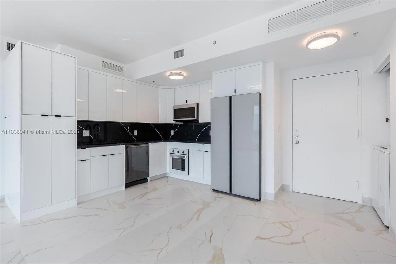Real estate property located at 90 3rd St #2506, Miami-dade, Ivy Condo, Miami, FL