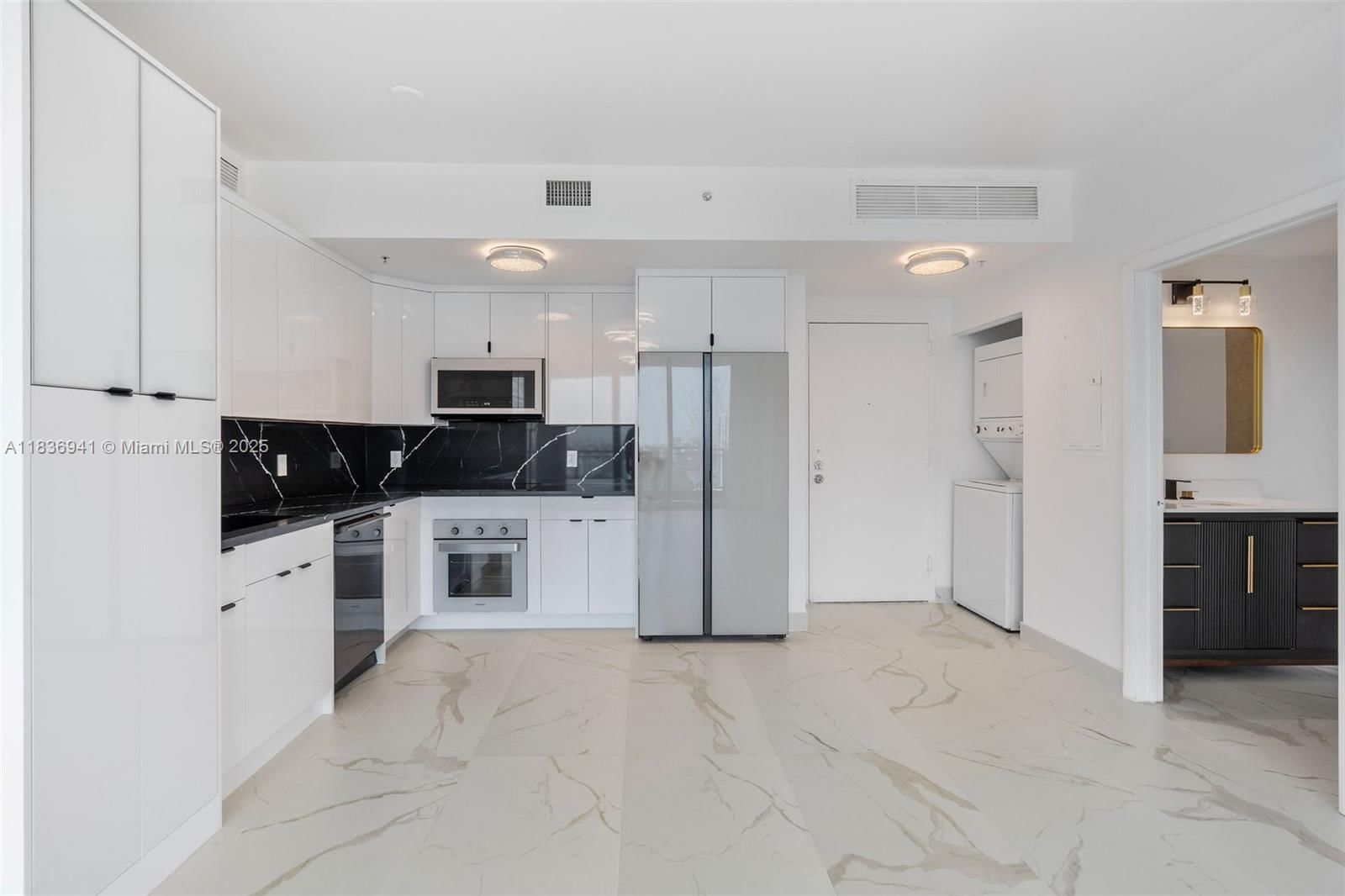 Real estate property located at 90 3rd St #2506, Miami-dade, Ivy Condo, Miami, FL