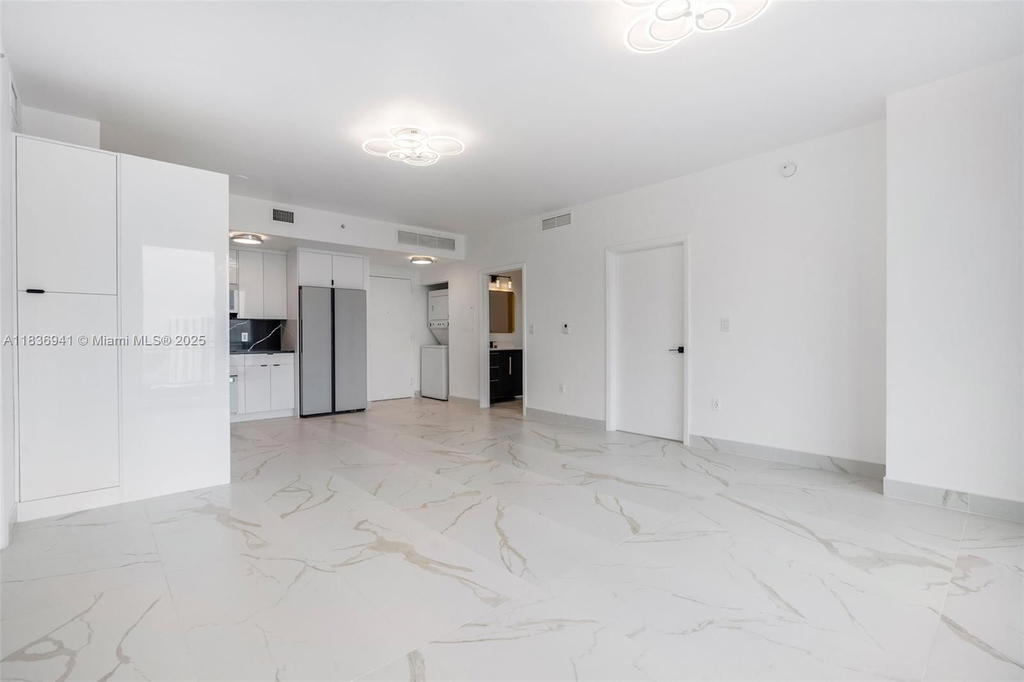 Real estate property located at 90 3rd St #2506, Miami-dade, Ivy Condo, Miami, FL