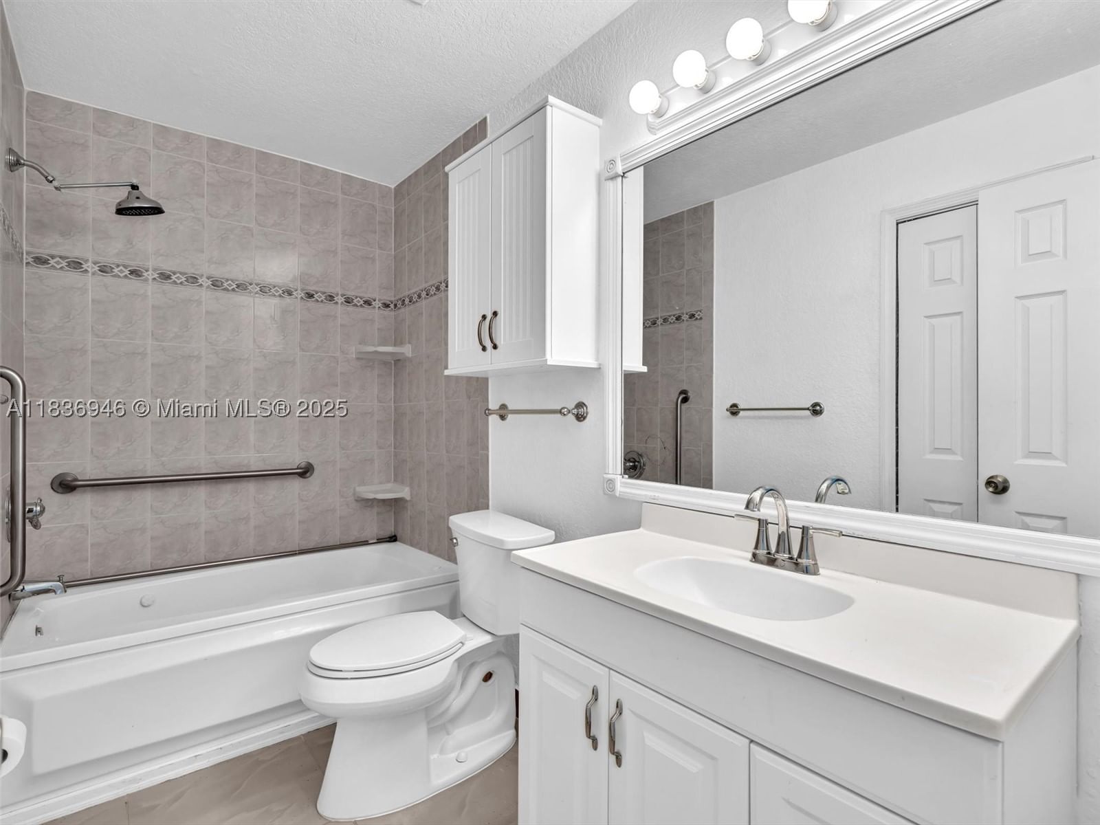 Real estate property located at 5201 31st Ave #112, Broward, Key North, Dania Beach, FL