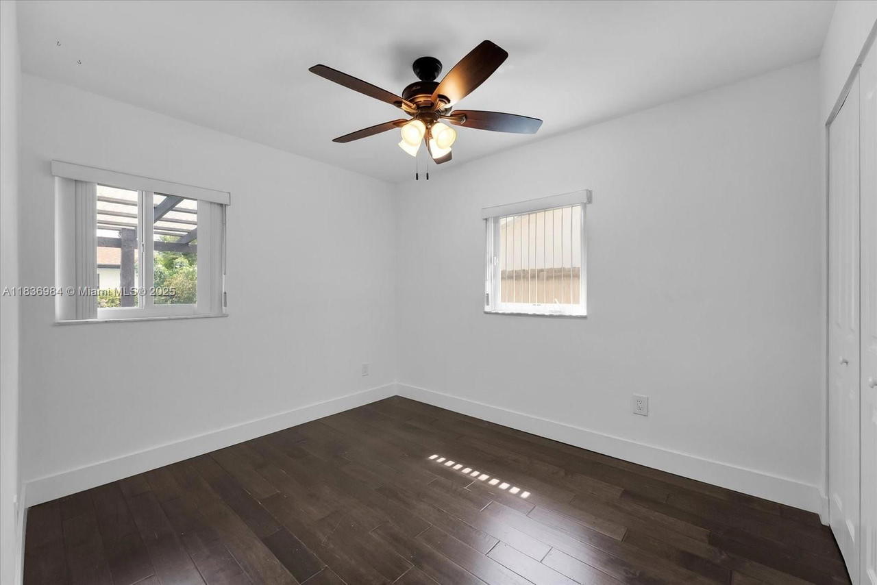 Real estate property located at 14071 45th St, Miami-dade, Bent Tree Lakeside, Miami, FL