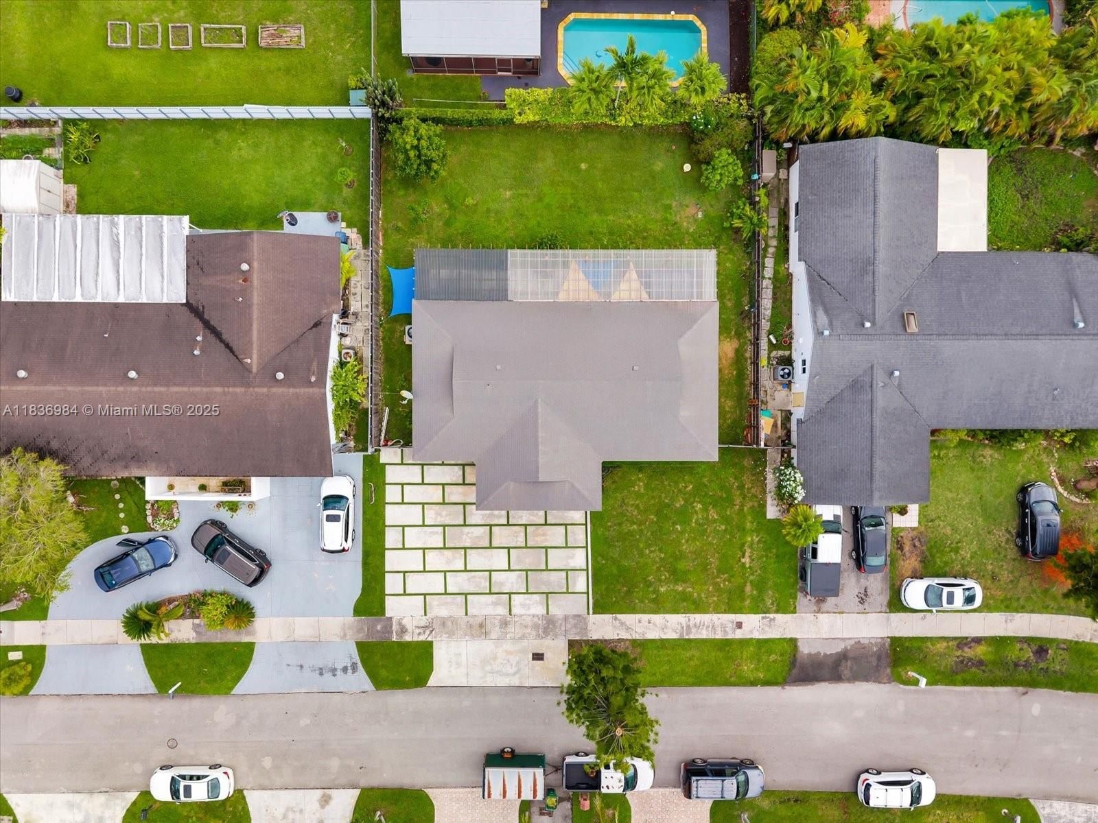 Real estate property located at 14071 45th St, Miami-dade, Bent Tree Lakeside, Miami, FL