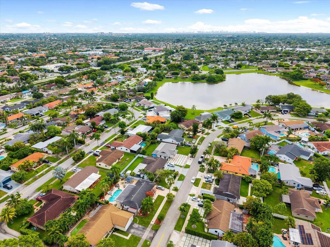 Real estate property located at 14071 45th St, Miami-dade, Bent Tree Lakeside, Miami, FL