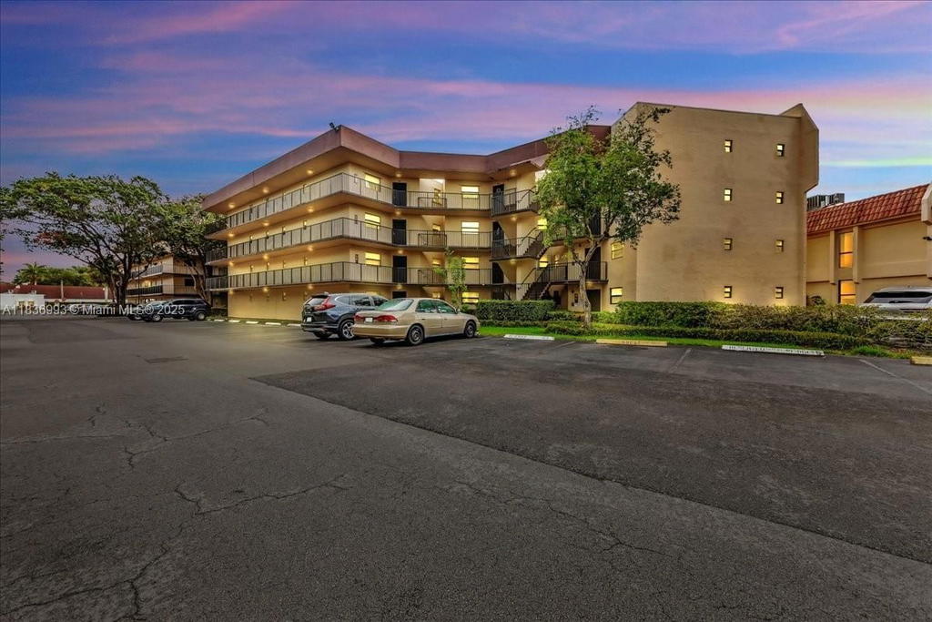 Real estate property located at 6555 Broward Blvd #300, Broward, Plantation Club C Condo, Plantation, FL