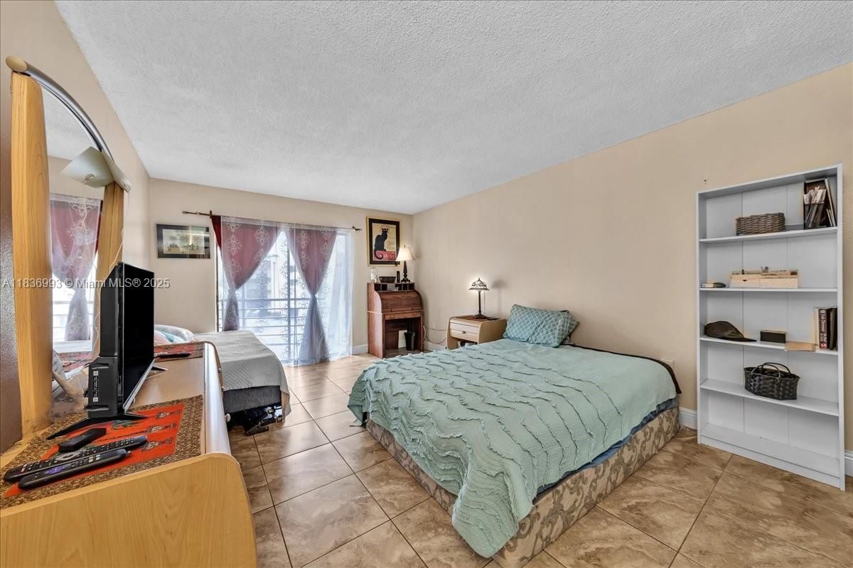 Real estate property located at 6555 Broward Blvd #300, Broward, Plantation Club C Condo, Plantation, FL