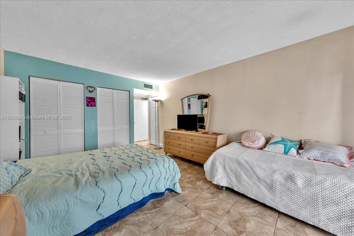 Real estate property located at 6555 Broward Blvd #300, Broward, Plantation Club C Condo, Plantation, FL