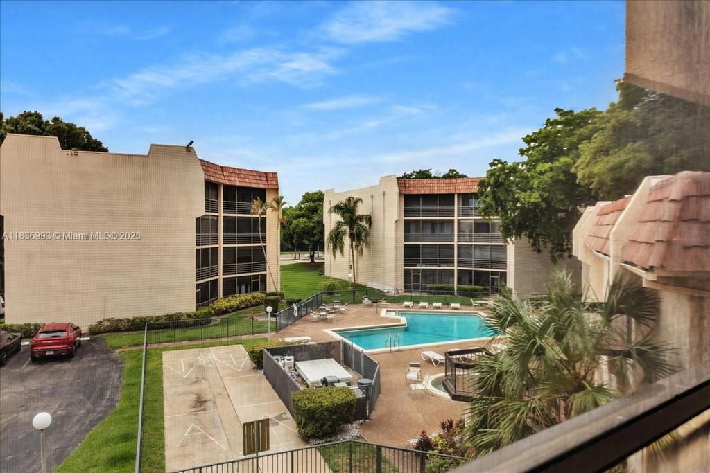 Real estate property located at 6555 Broward Blvd #300, Broward, Plantation Club C Condo, Plantation, FL