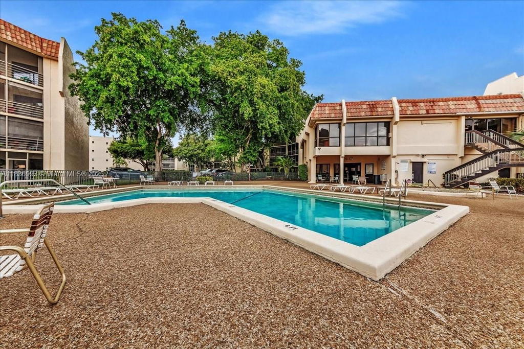 Real estate property located at 6555 Broward Blvd #300, Broward, Plantation Club C Condo, Plantation, FL