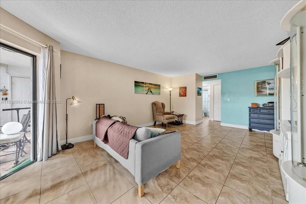 Real estate property located at 6555 Broward Blvd #300, Broward, Plantation Club C Condo, Plantation, FL