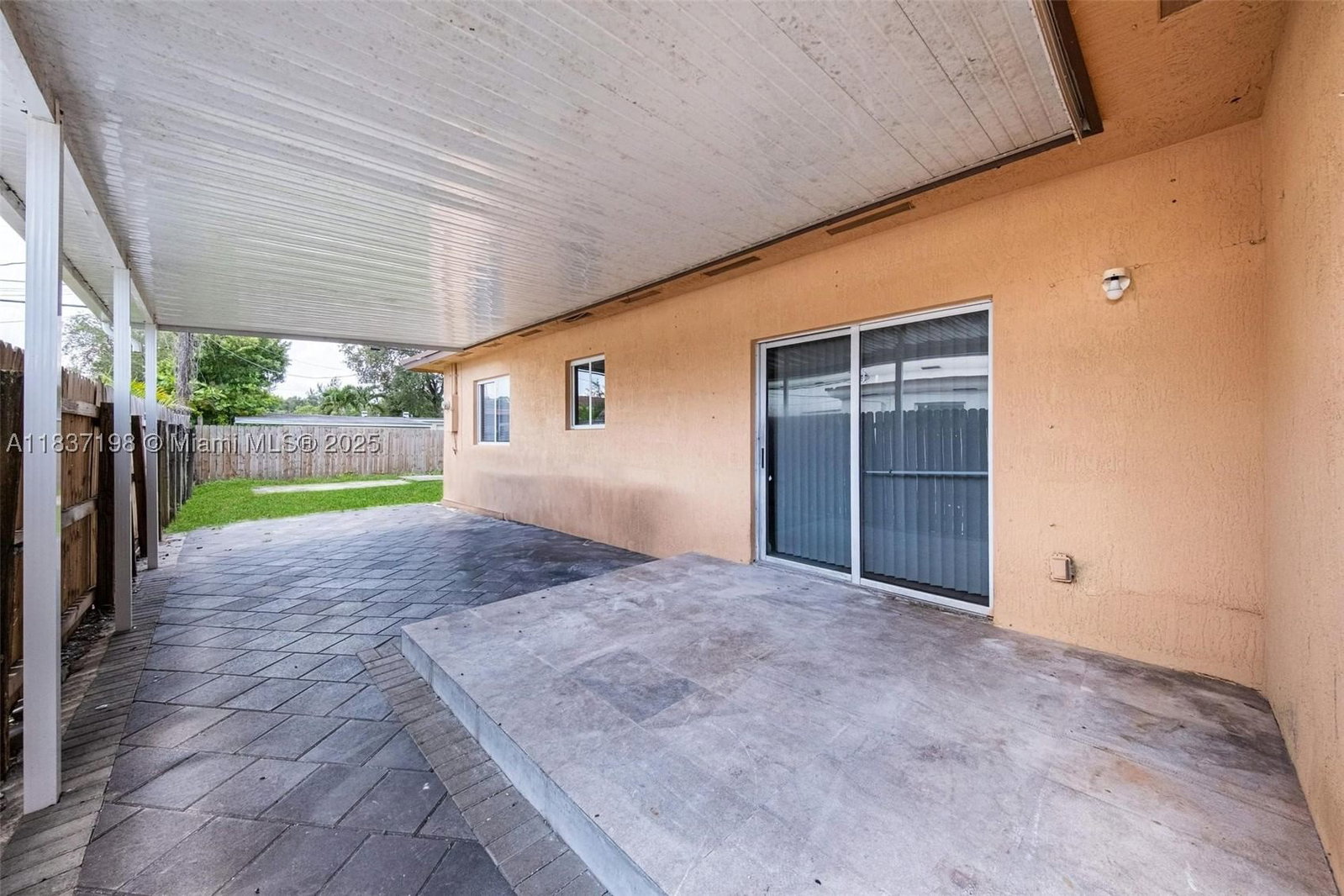 Real estate property located at 6124 39th St, Broward, Sun Land Park, Miramar, FL