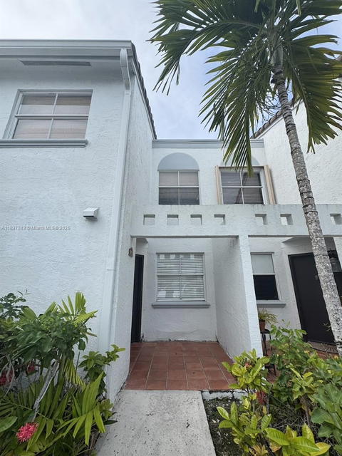 Real estate property located at 9755 48th Ter #321, Miami-dade, The Greens At Doral Condo, Doral, FL