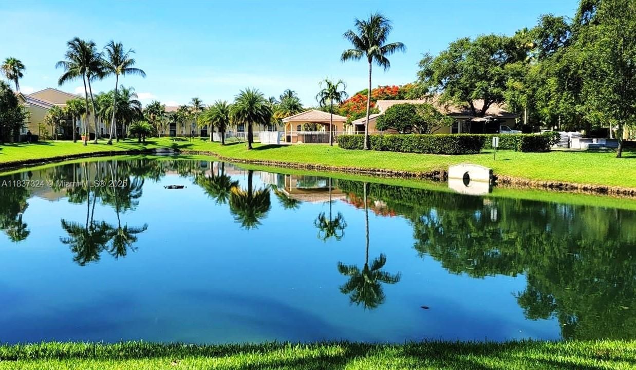 Real estate property located at 2600 University Dr #307, Broward, Royal Grand Condo, Davie, FL