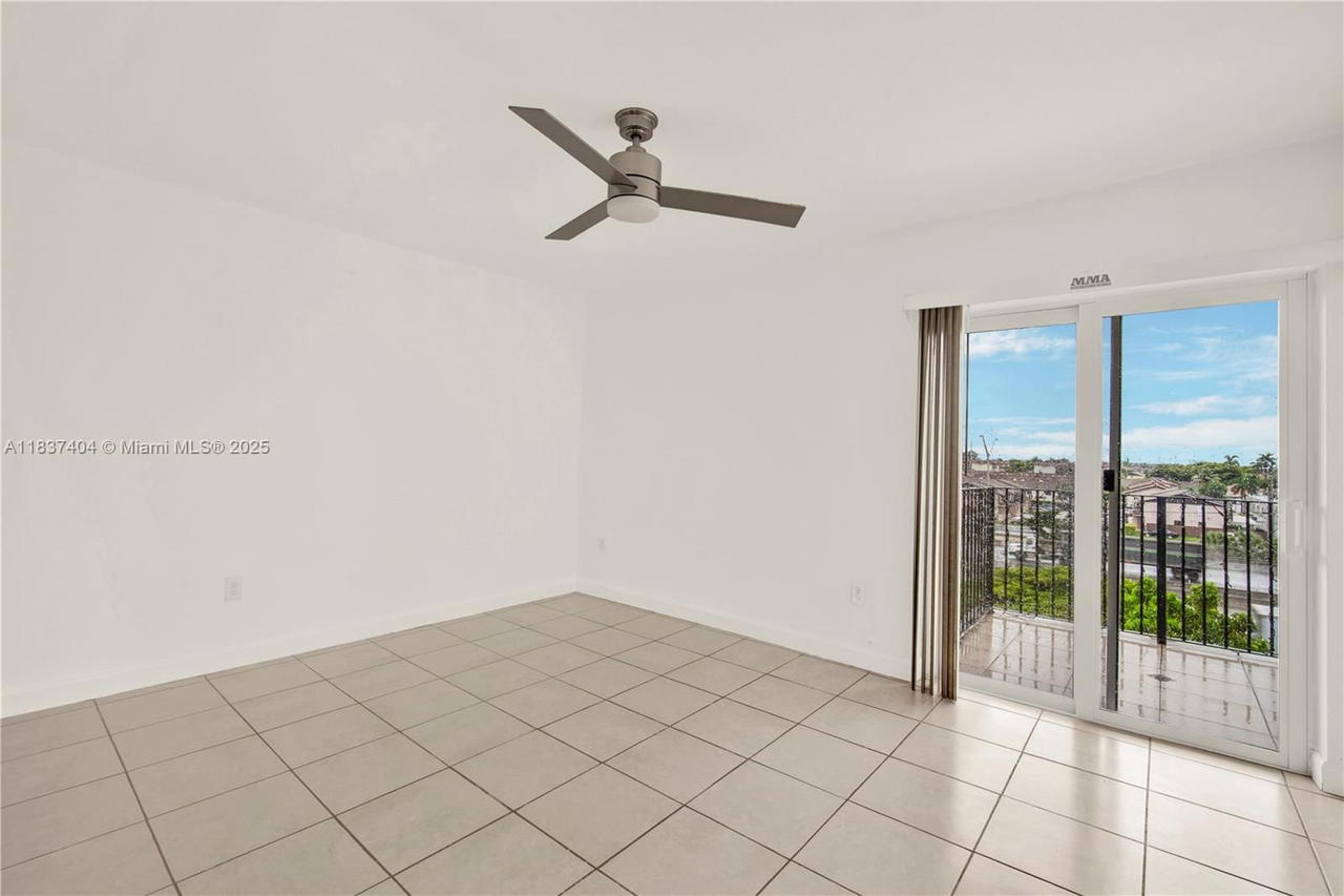 Real estate property located at 1990 56th St #1407, Miami-dade, Palm-west Gardens Condo, Hialeah, FL