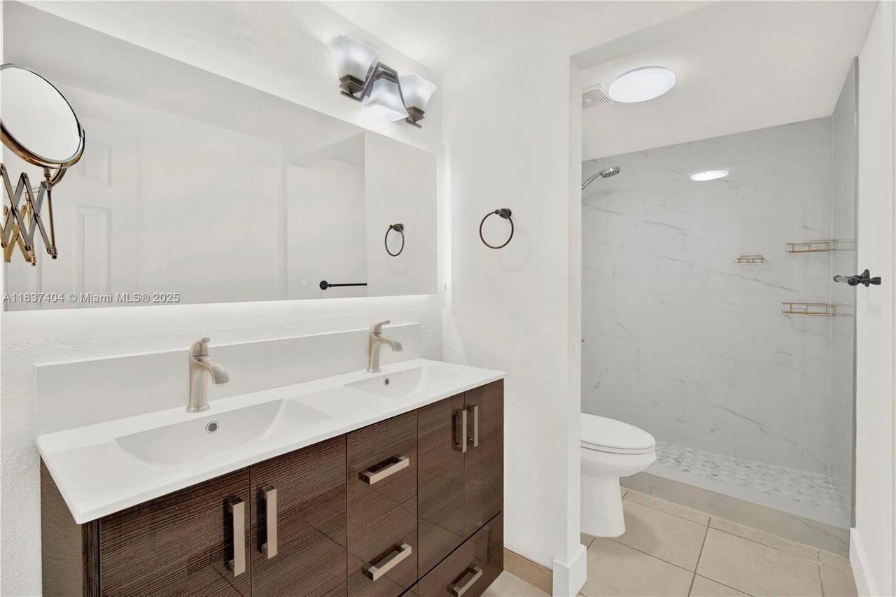 Real estate property located at 1990 56th St #1407, Miami-dade, Palm-west Gardens Condo, Hialeah, FL