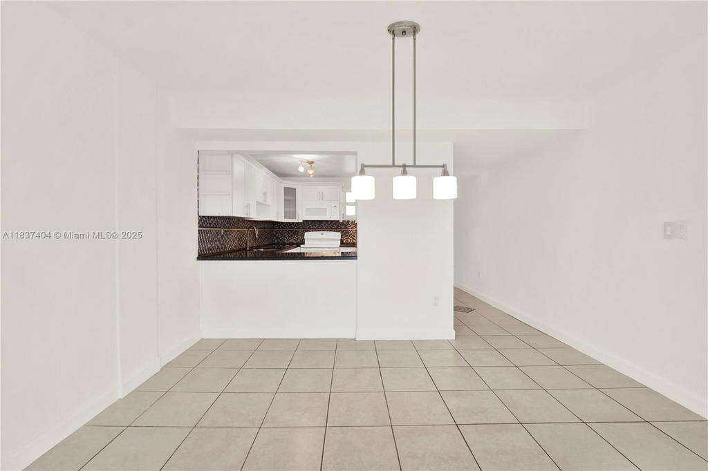 Real estate property located at 1990 56th St #1407, Miami-dade, Palm-west Gardens Condo, Hialeah, FL