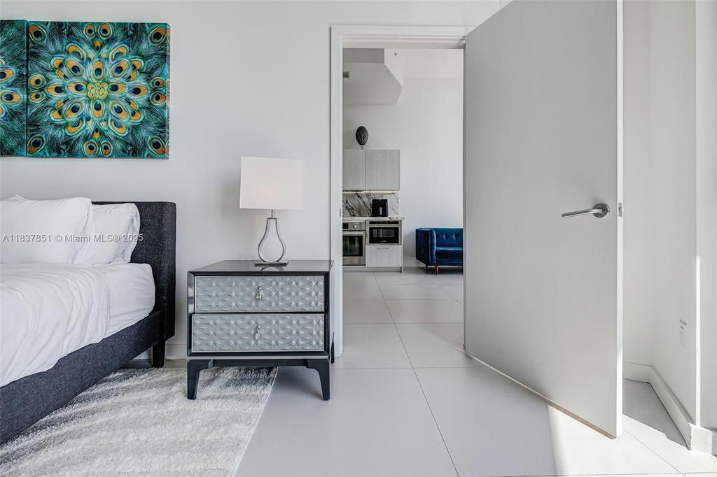 Real estate property located at 501 31st St #4007, Miami-dade, Paraiso Bayviews, Miami, FL