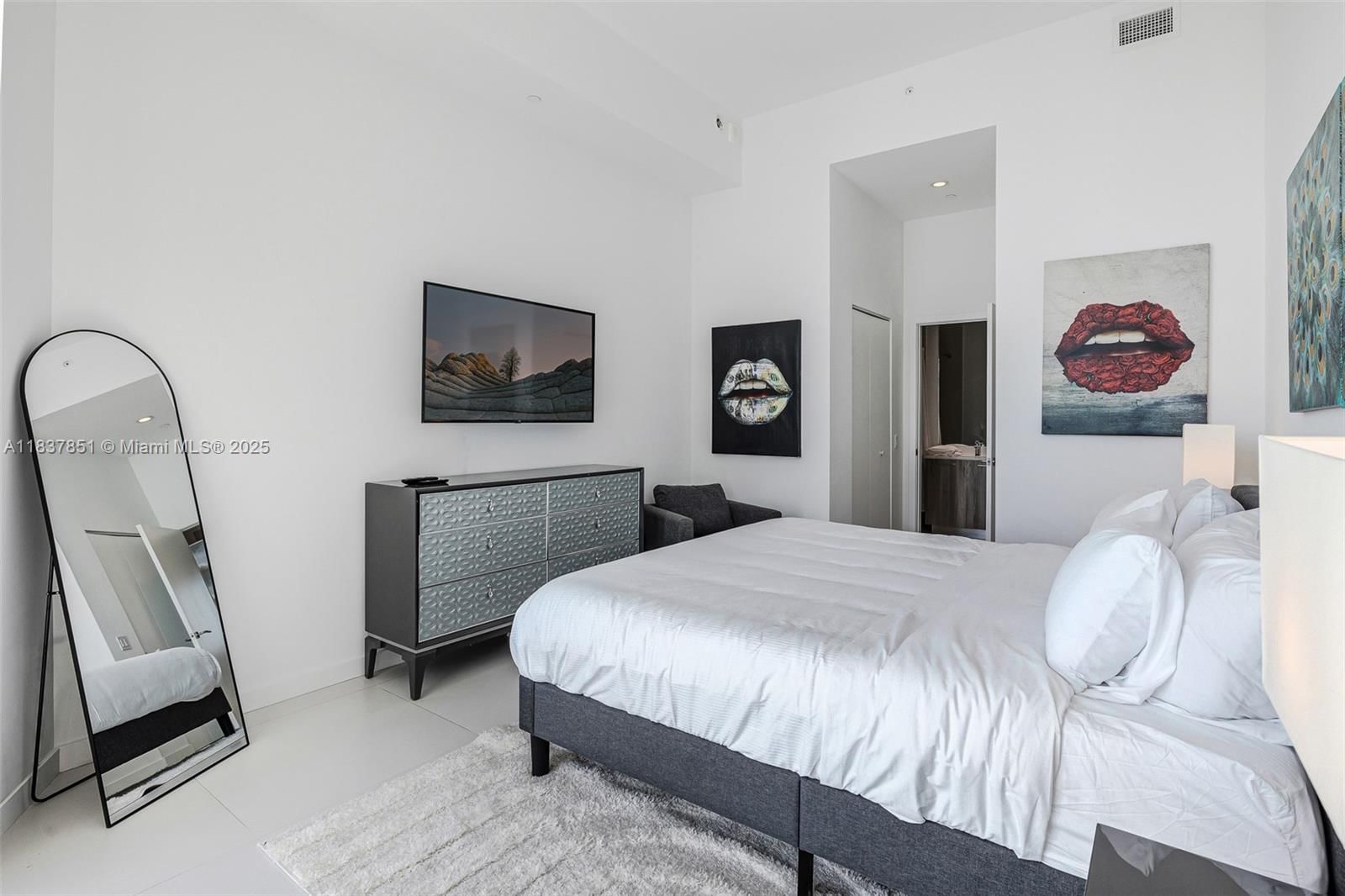 Real estate property located at 501 31st St #4007, Miami-dade, Paraiso Bayviews, Miami, FL