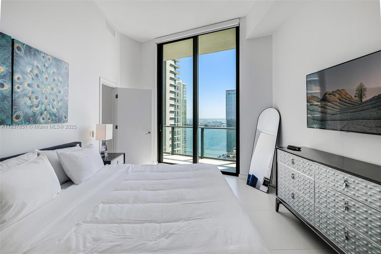 Real estate property located at 501 31st St #4007, Miami-dade, Paraiso Bayviews, Miami, FL
