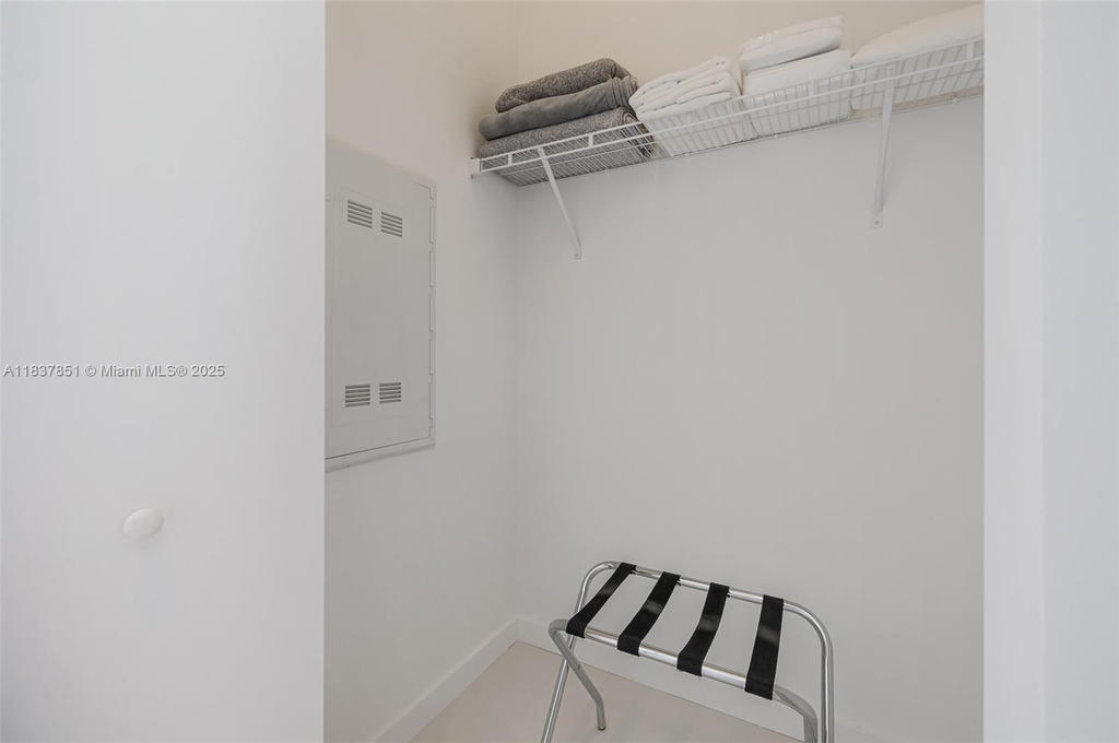 Real estate property located at 501 31st St #4007, Miami-dade, Paraiso Bayviews, Miami, FL