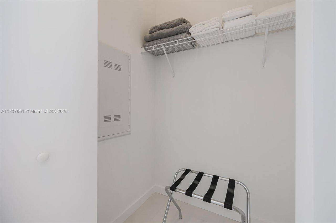 Real estate property located at 501 31st St #4007, Miami-dade, Paraiso Bayviews, Miami, FL