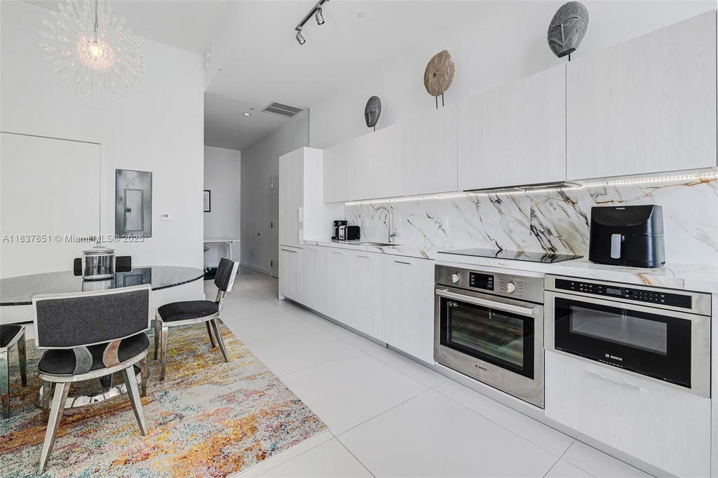 Real estate property located at 501 31st St #4007, Miami-dade, Paraiso Bayviews, Miami, FL
