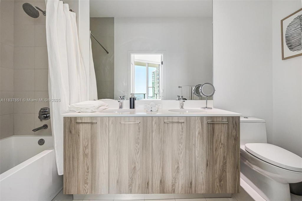 Real estate property located at 501 31st St #4007, Miami-dade, Paraiso Bayviews, Miami, FL