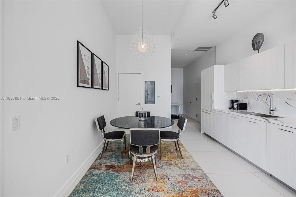 Real estate property located at 501 31st St #4007, Miami-dade, Paraiso Bayviews, Miami, FL