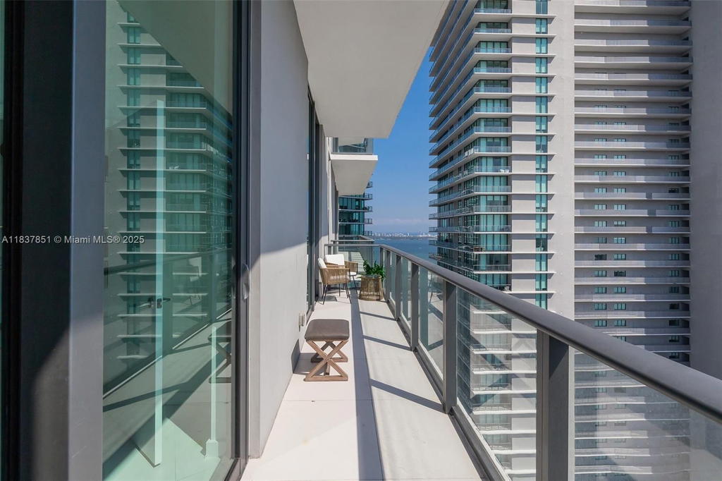 Real estate property located at 501 31st St #4007, Miami-dade, Paraiso Bayviews, Miami, FL