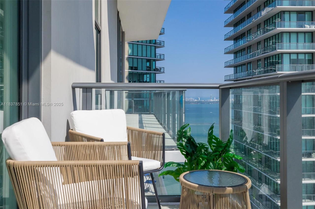 Real estate property located at 501 31st St #4007, Miami-dade, Paraiso Bayviews, Miami, FL